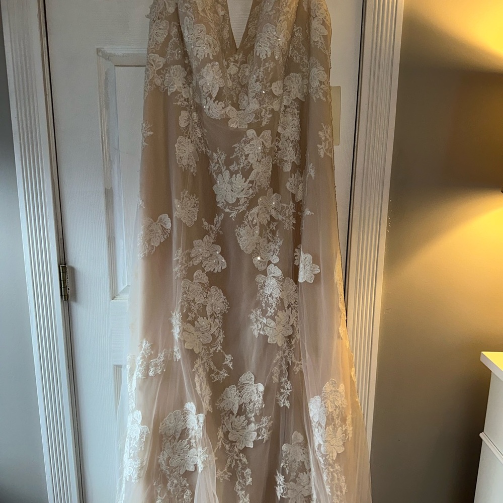 Melissa Sweet Wedding Dress MS251200 Champagne Ivory Floral Applique NWT (24W) - Picture 4 of 13